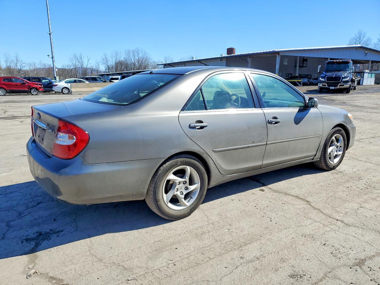 2004 Toyt Camry