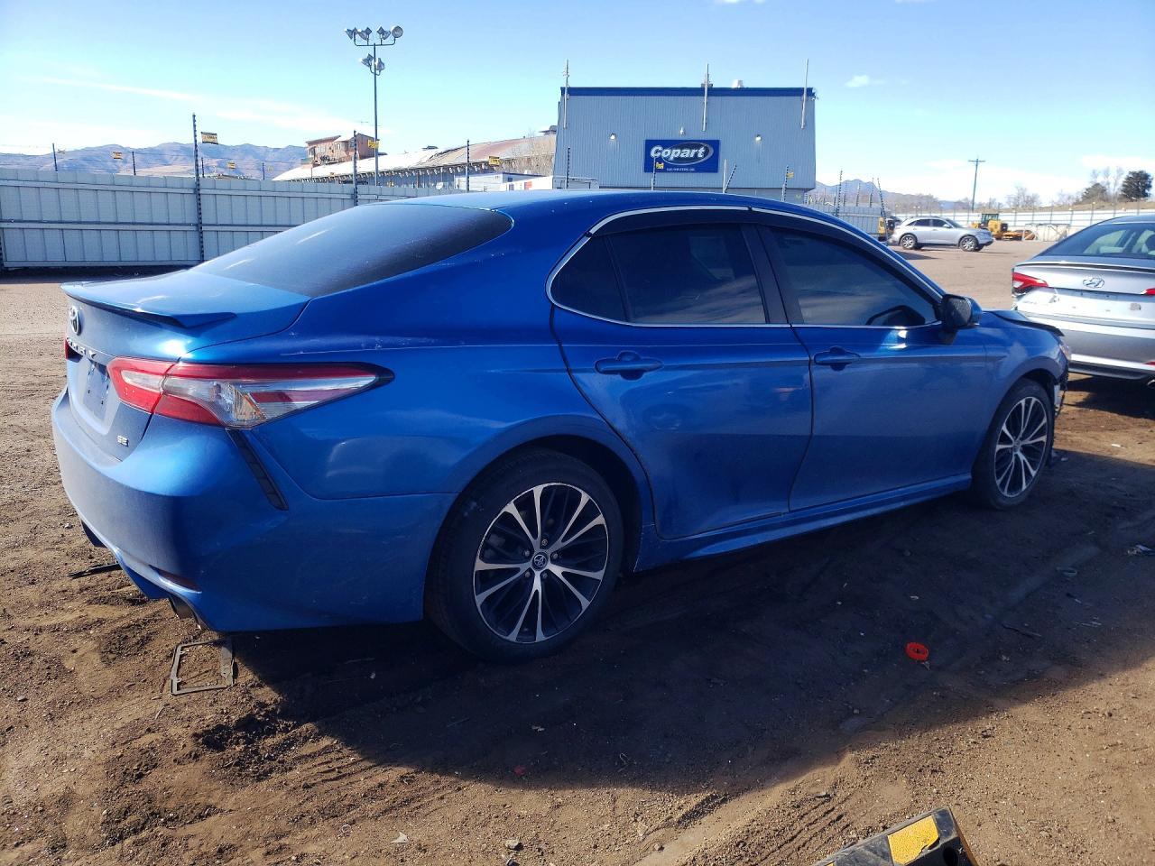 2018 TOYOTA CAMRY