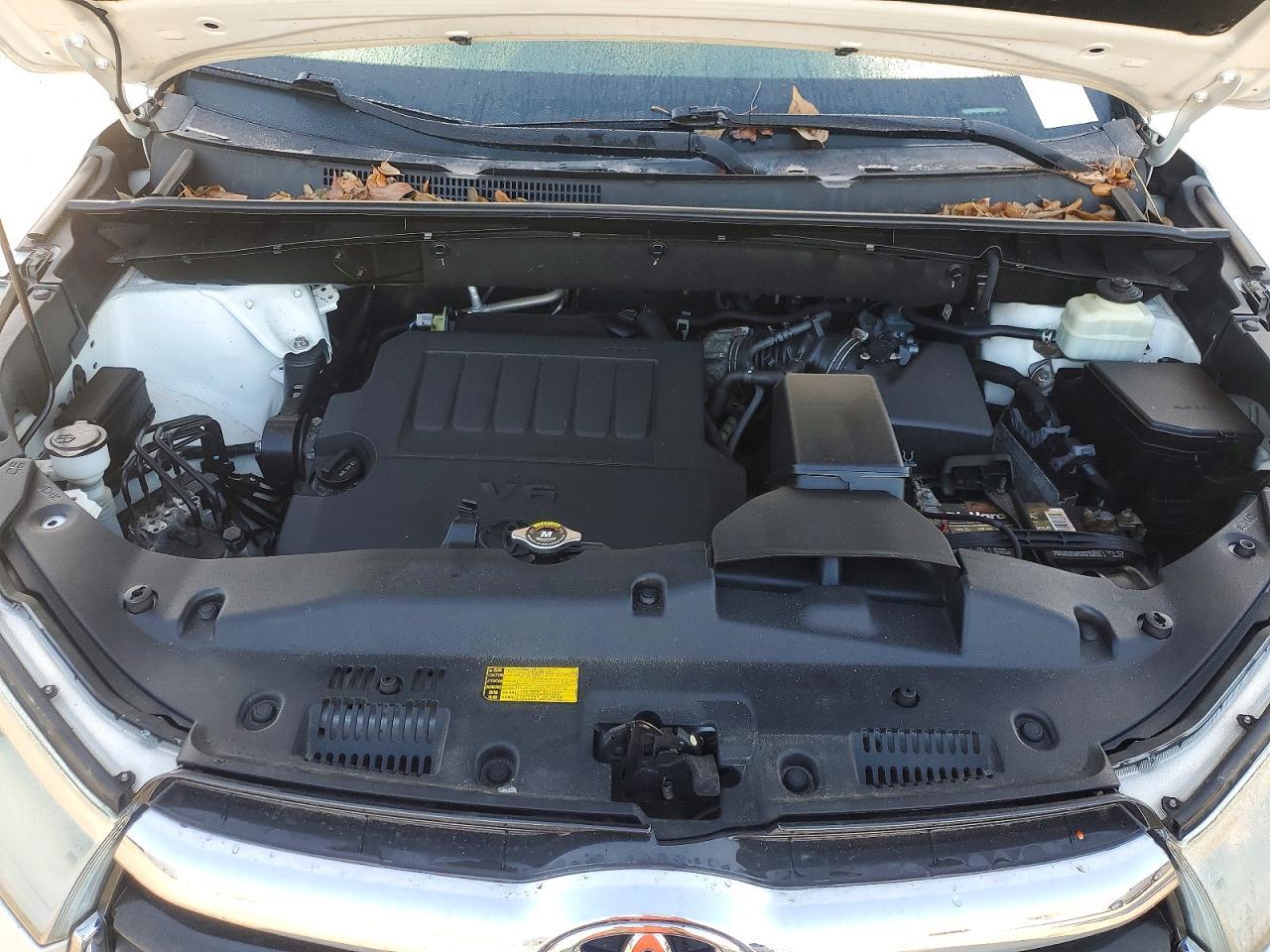 2016 TOYOTA HIGHLANDER
