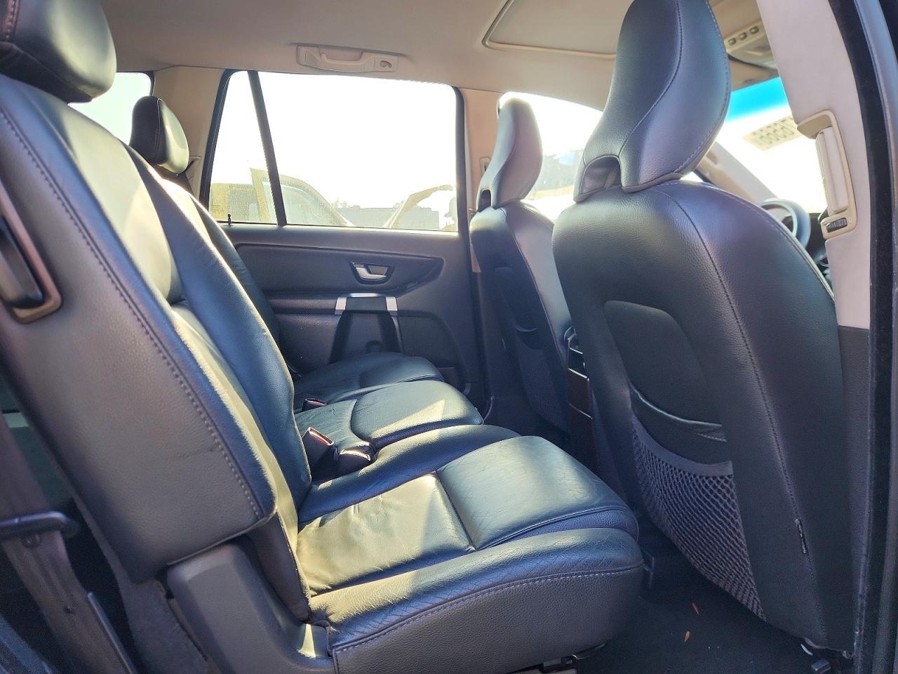 2010 VOLVO XC90