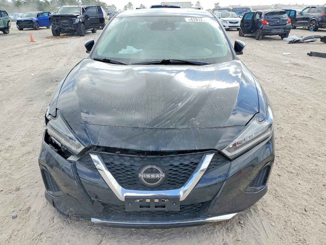 2023 NISSAN Maxima