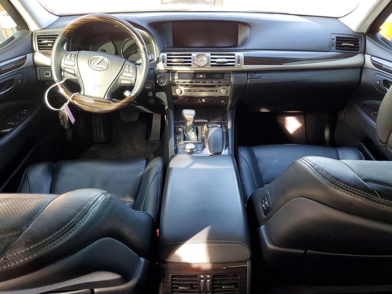 2013 LEXUS LS 460
