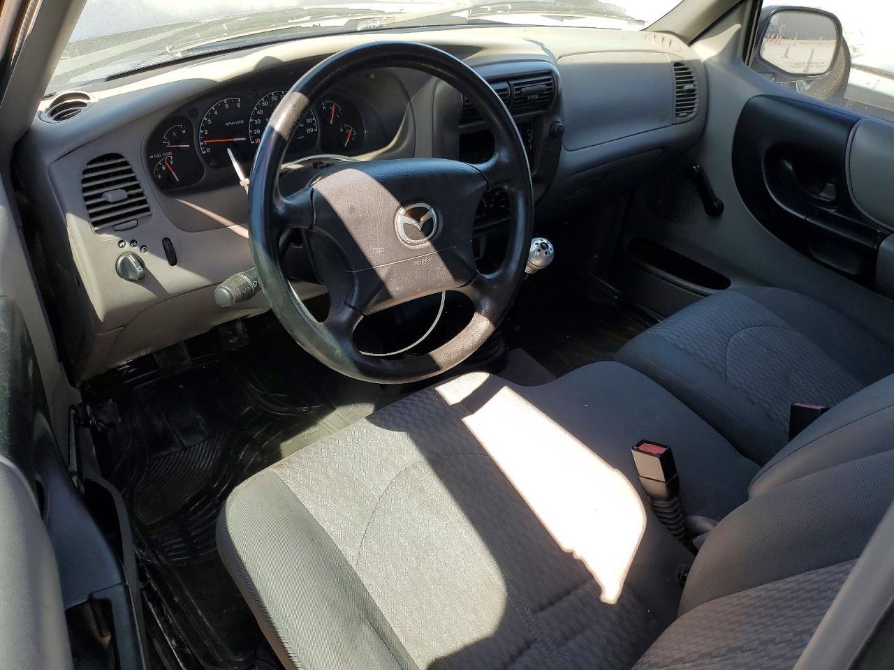 2001 MAZDA B3000