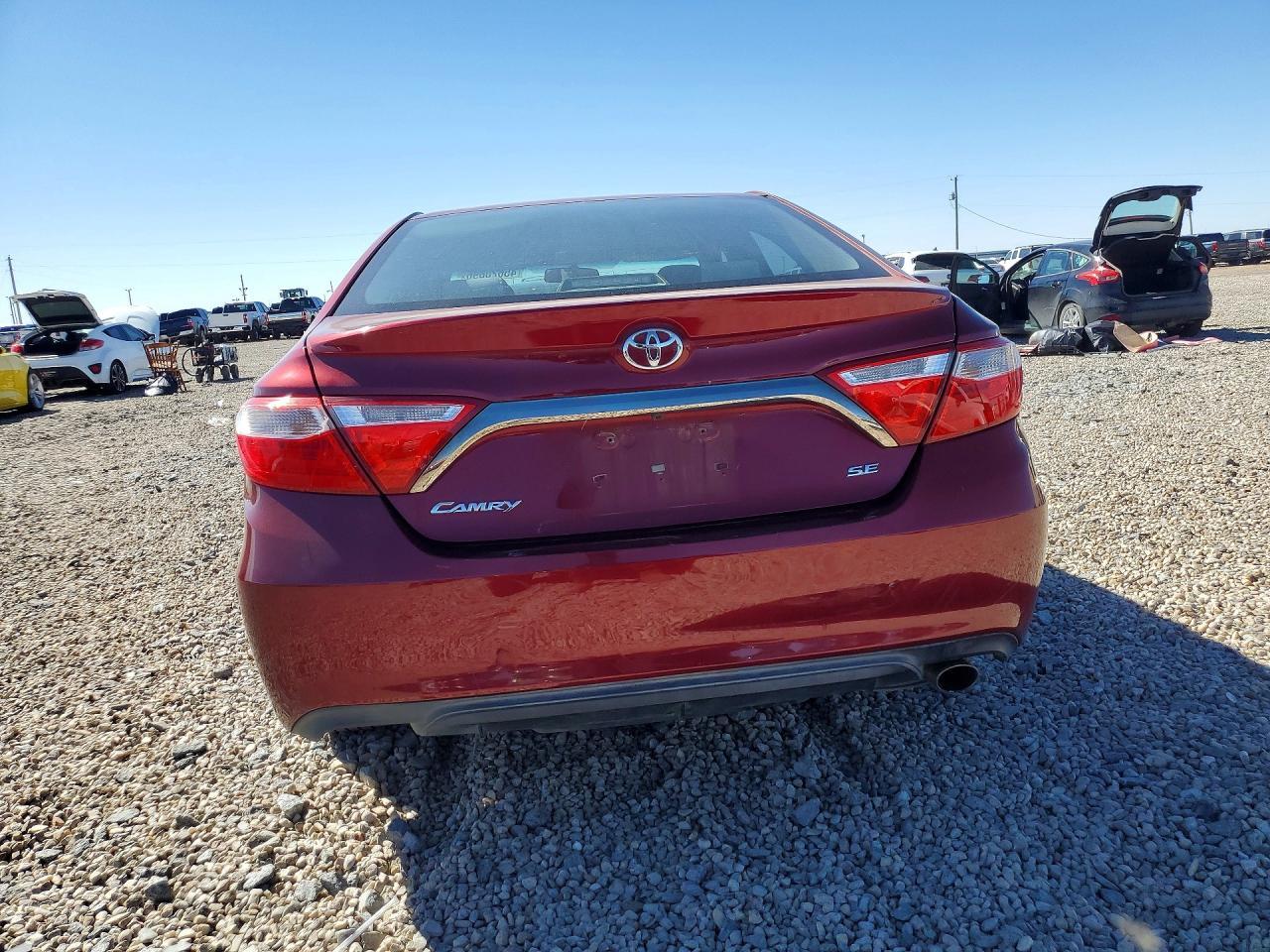2016 TOYOTA CAMRY