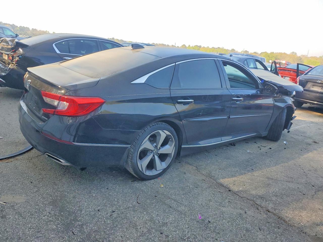 2018 HONDA ACCORD