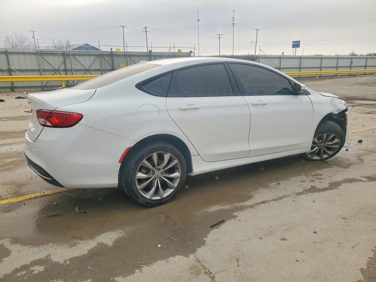 2015 CHRYSLER 200