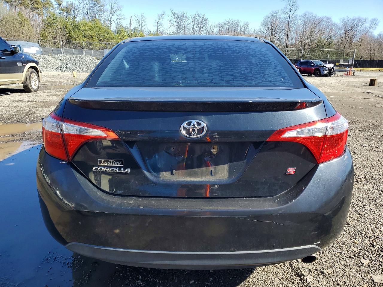 2015 TOYOTA COROLLA