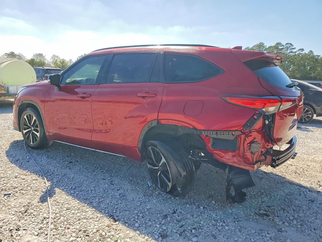 2022 TOYOTA HIGHLANDER