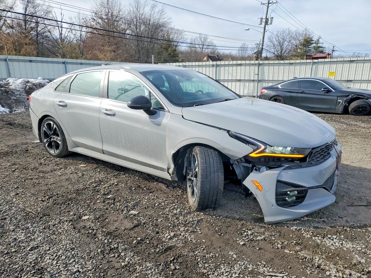 2022 KIA K5