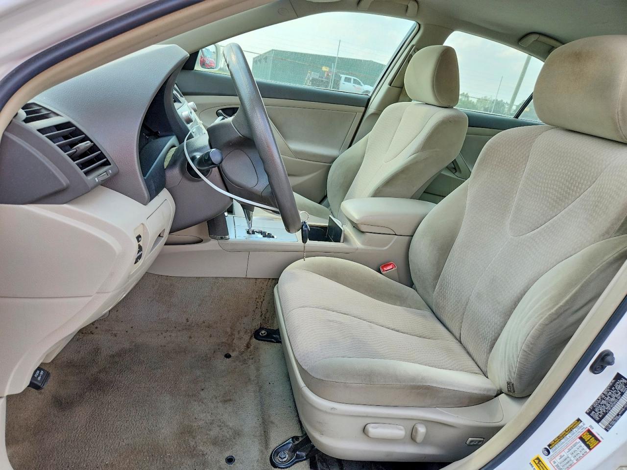 2011 TOYOTA CAMRY