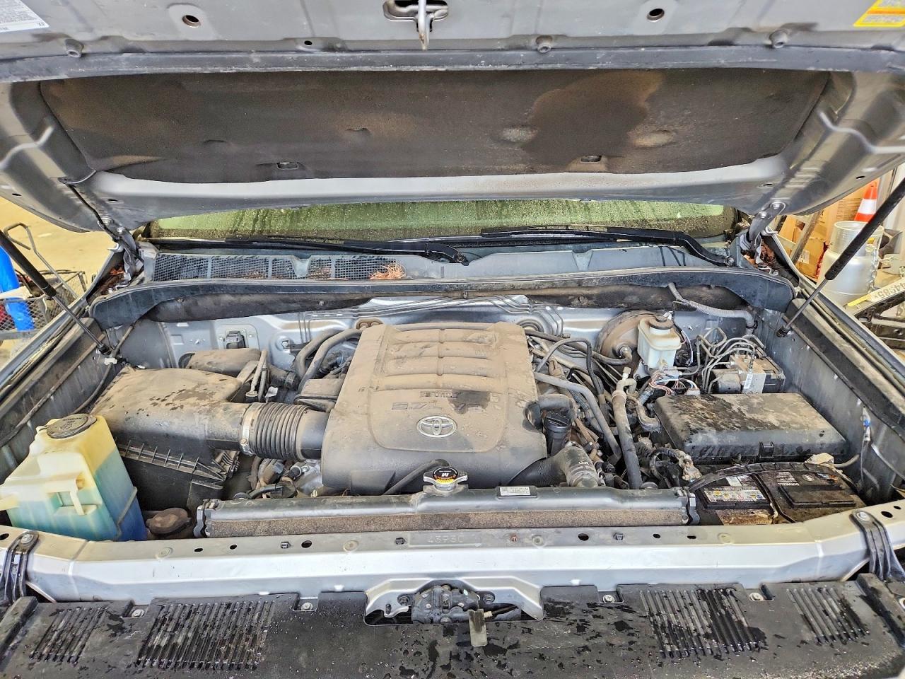 2016 TOYOTA TUNDRA