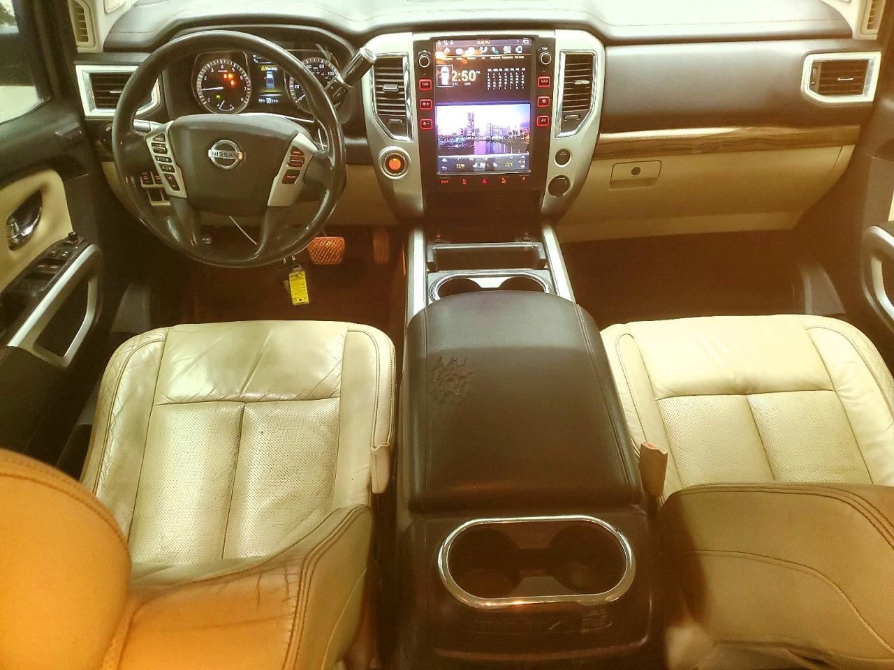 2017 NISSAN Titan