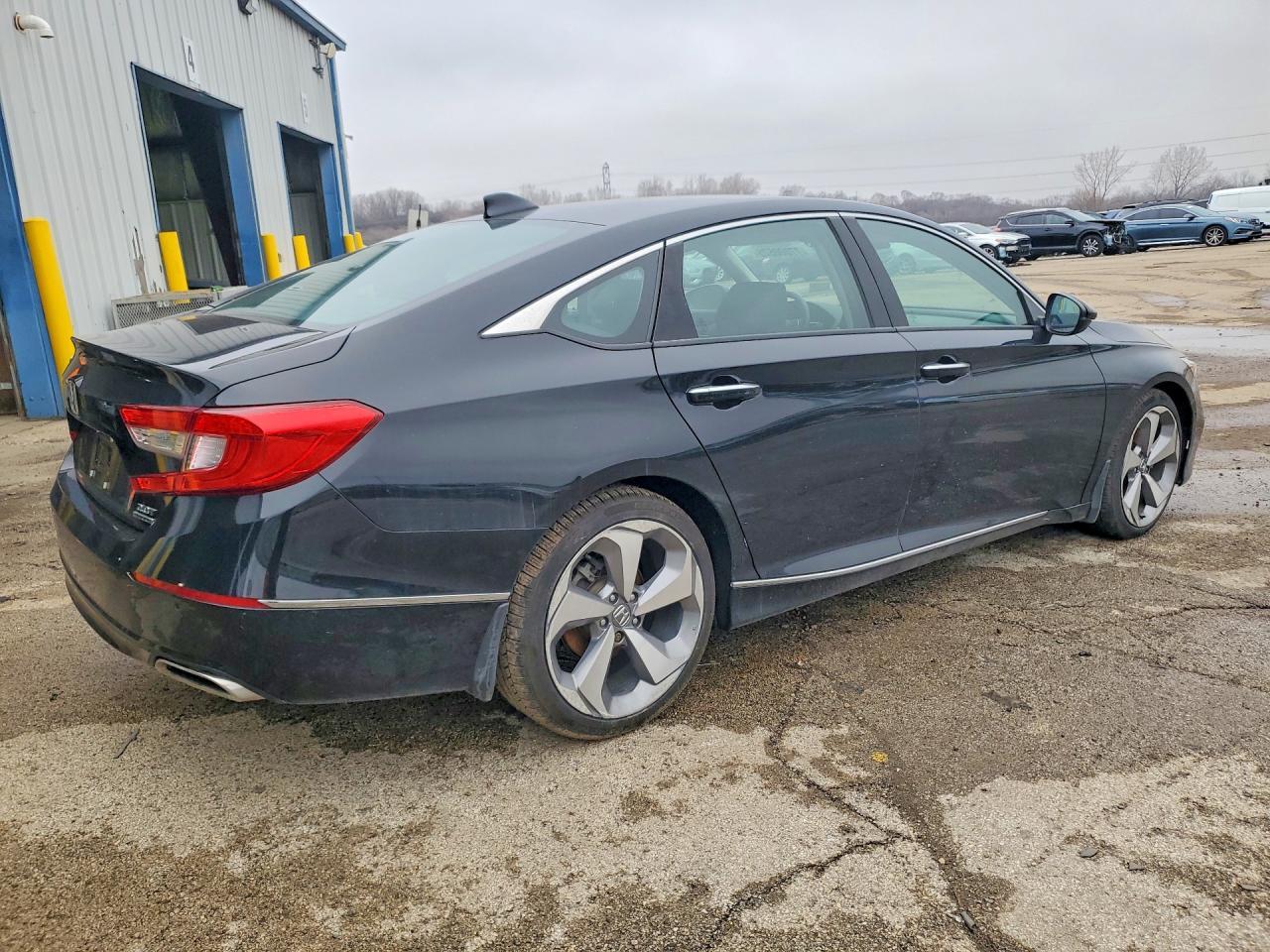 2018 HONDA ACCORD