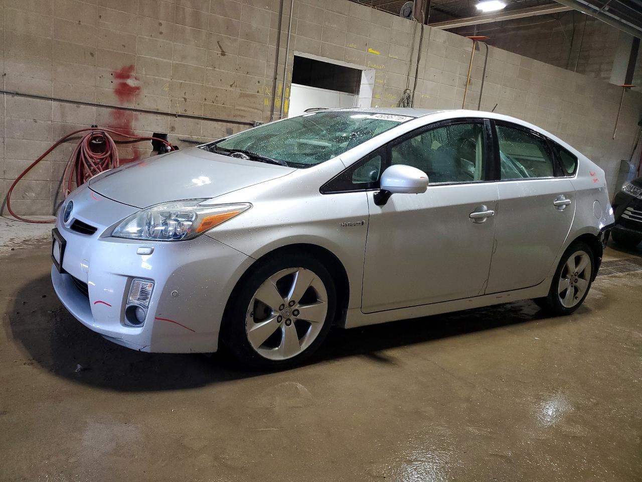 2010 TOYOTA PRIUS V