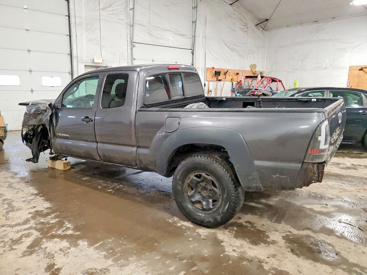 2011 TOYOTA TACOMA