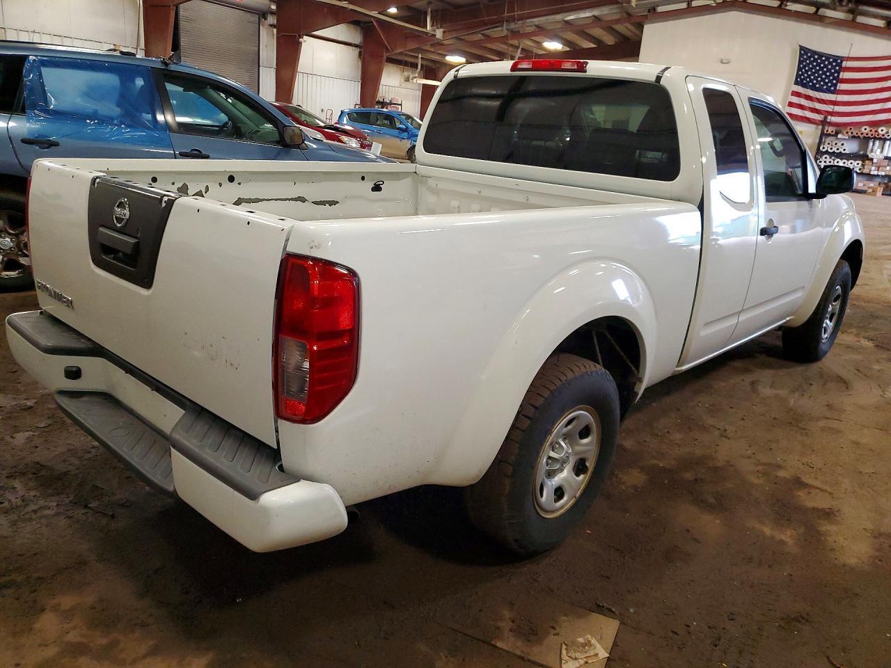 2017 NISSAN Frontier