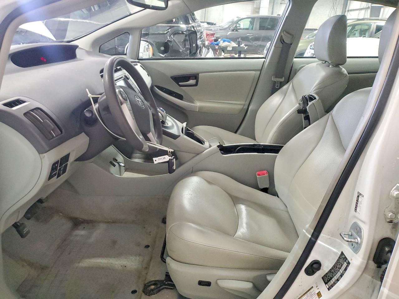 2011 TOYOTA PRIUS