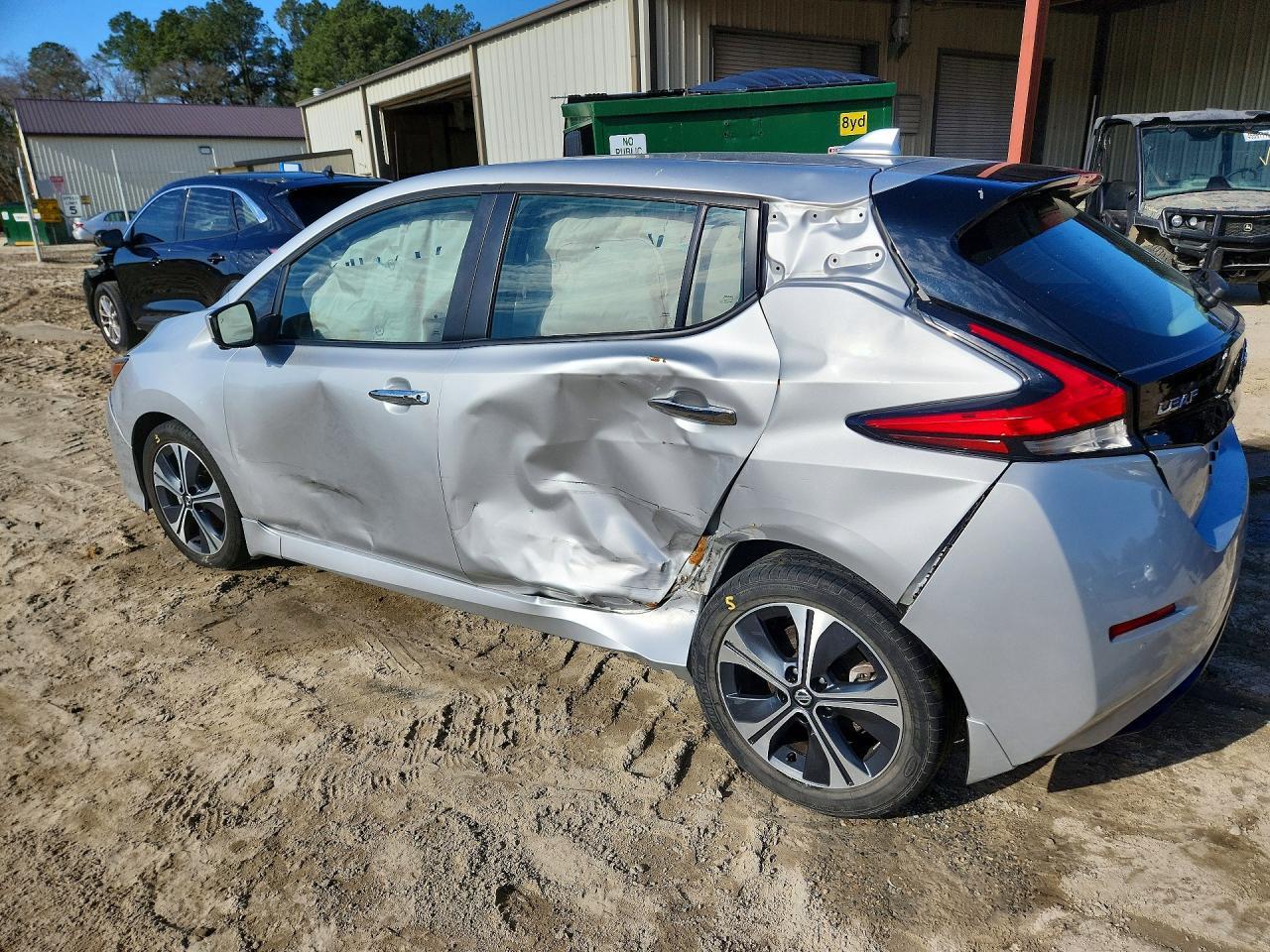 2020 NISSAN LEAF