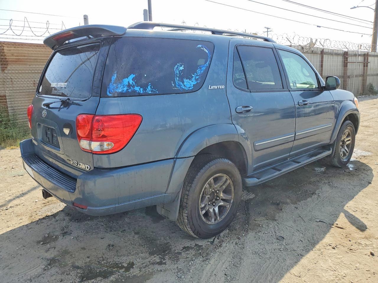 2005 TOYOTA Sequoia