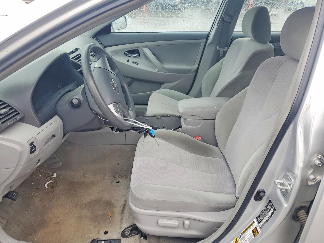 2010 TOYOTA CAMRY