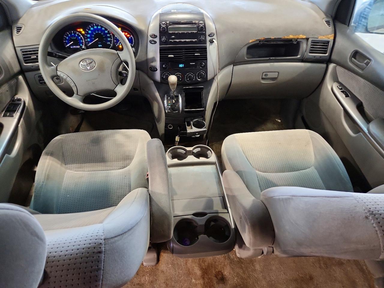 2006 TOYOTA SIENNA