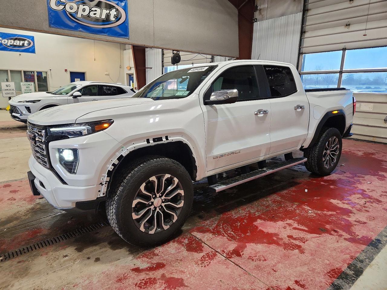 2024 GMC CANYON