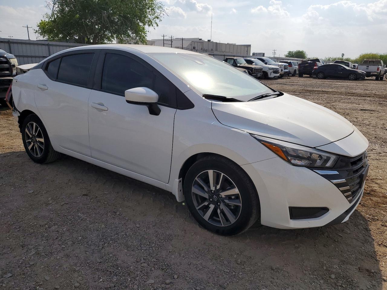 2025 NISSAN VERSA