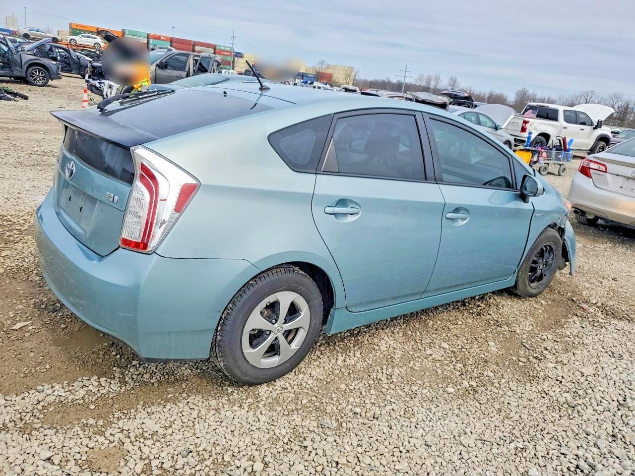2015 TOYOTA PRIUS