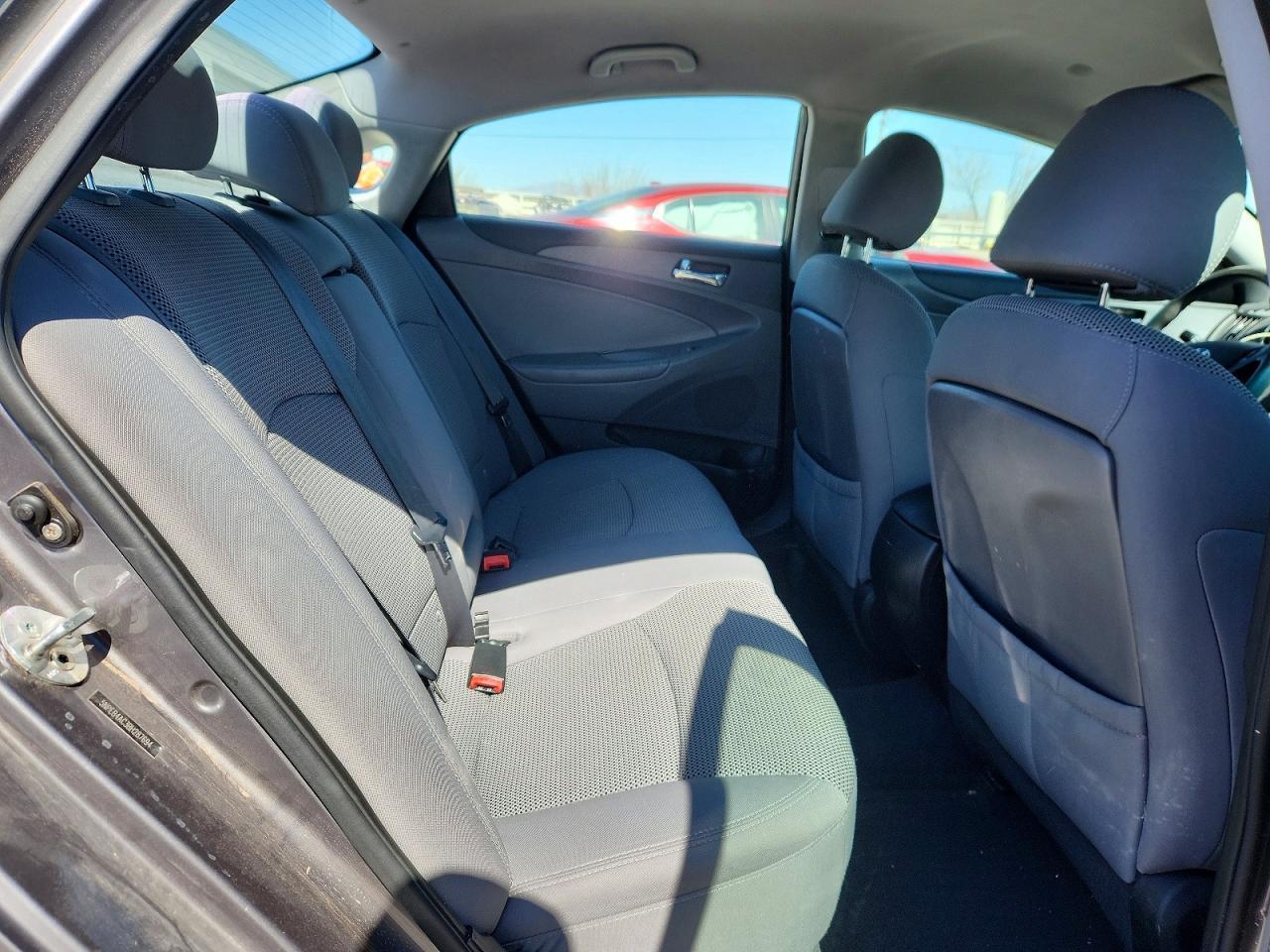 2011 HYUNDAI SONATA