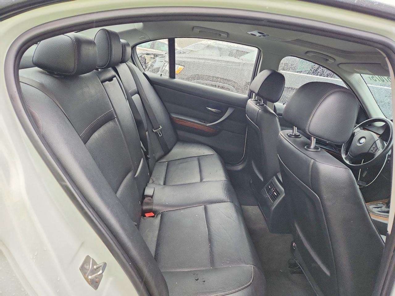 2011 BMW 3 SERIES