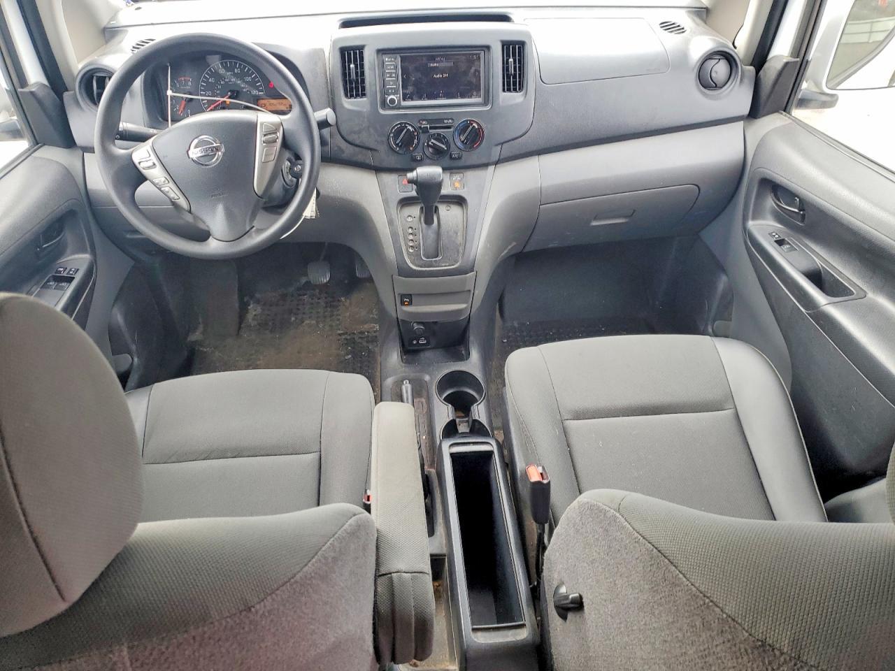 2021 NISSAN NV 200