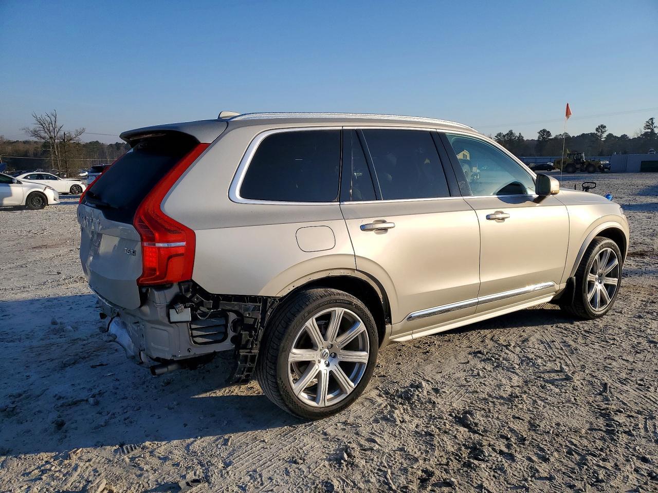 2018 VOLVO XC90