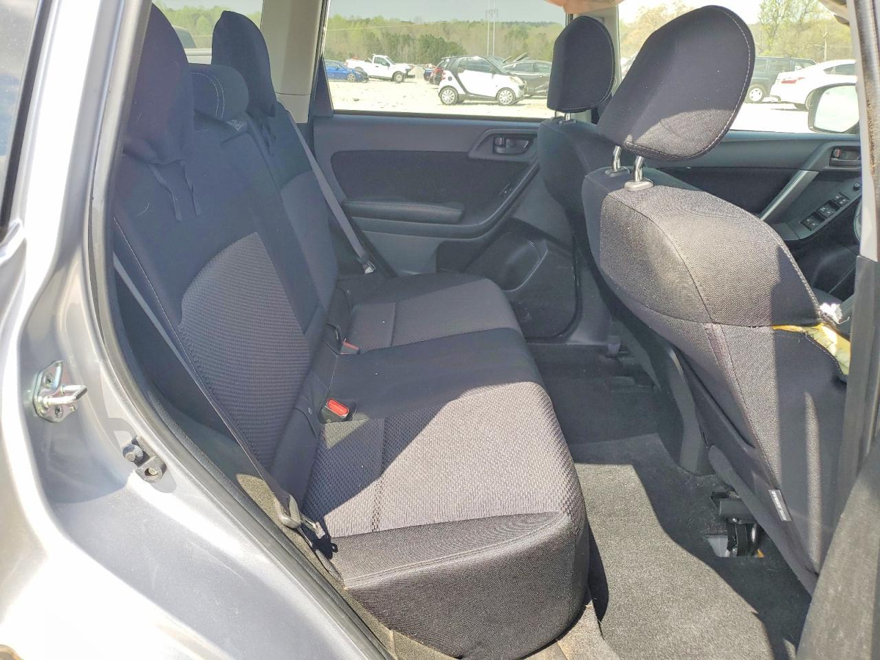 2016 SUBARU FORESTER