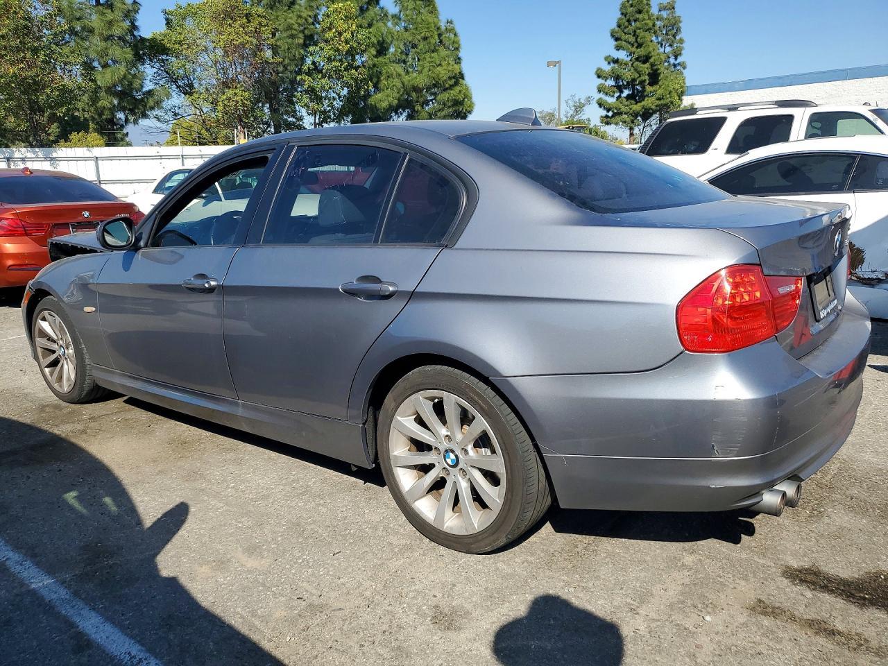 2011 BMW 3 SERIES