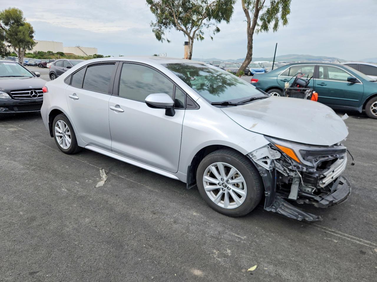 2024 TOYOTA COROLLA