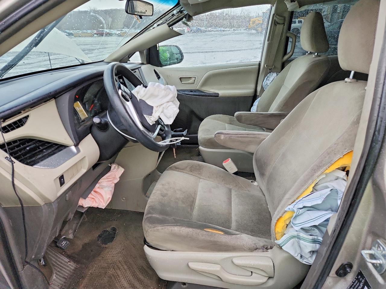 2015 TOYOTA SIENNA