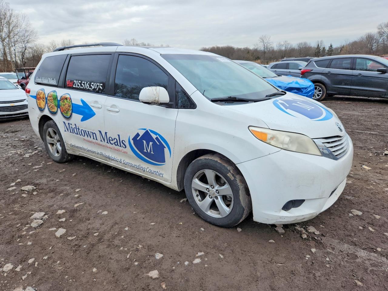 2011 TOYOTA SIENNA