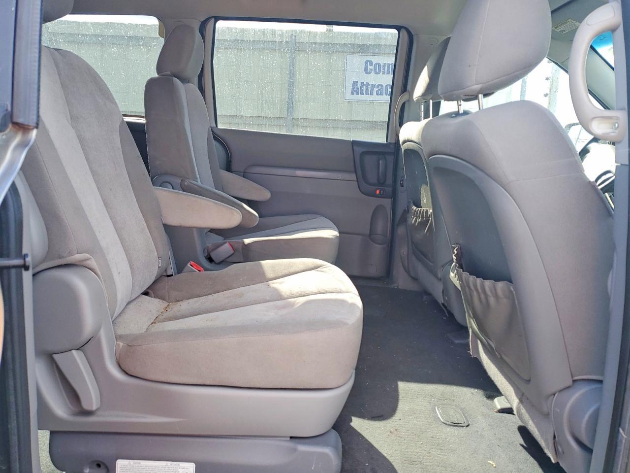 2012 KIA SEDONA
