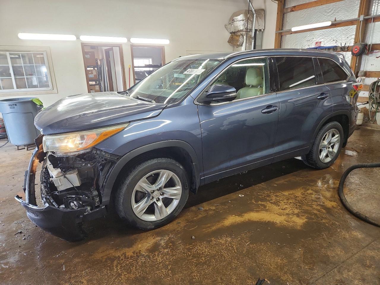 2015 TOYOTA HIGHLANDER