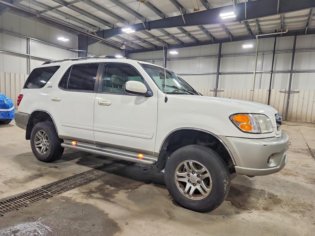 2002 TOYOTA Sequoia