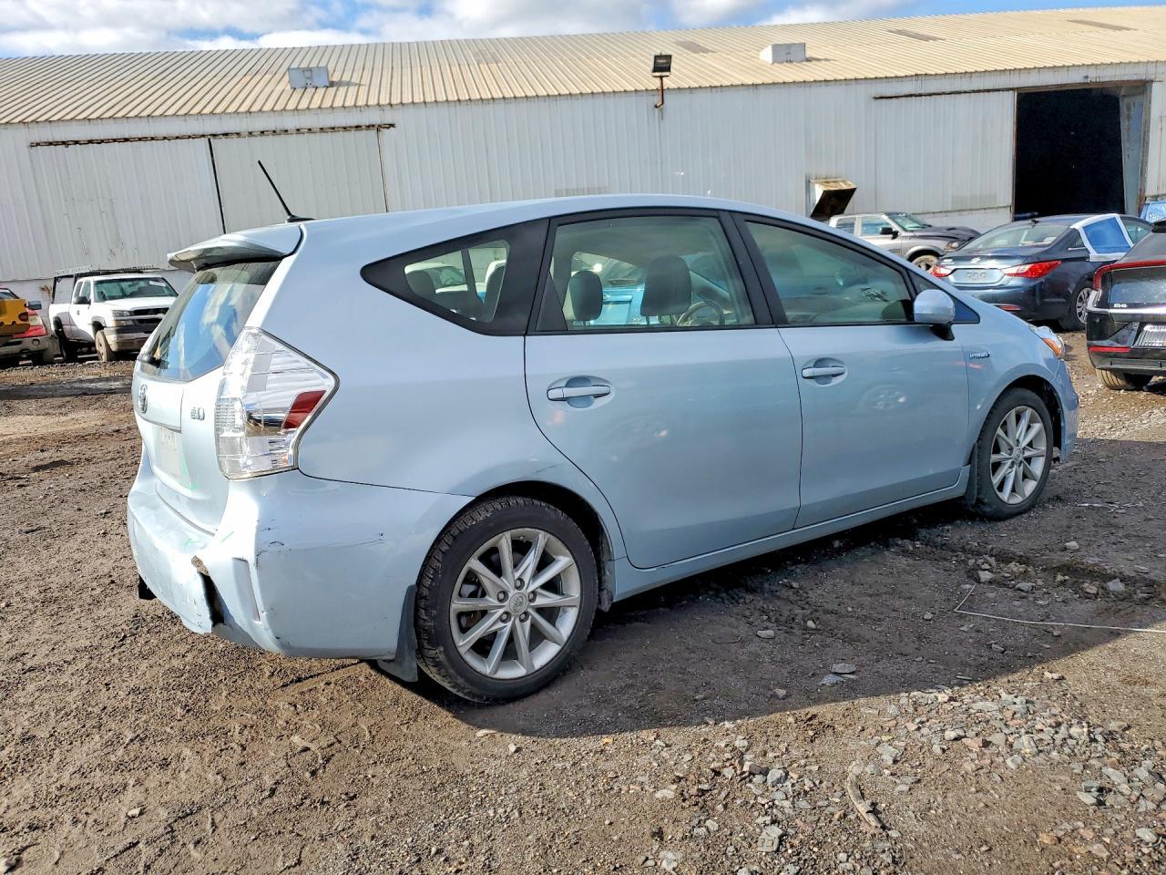 2012 TOYOTA PRIUS V