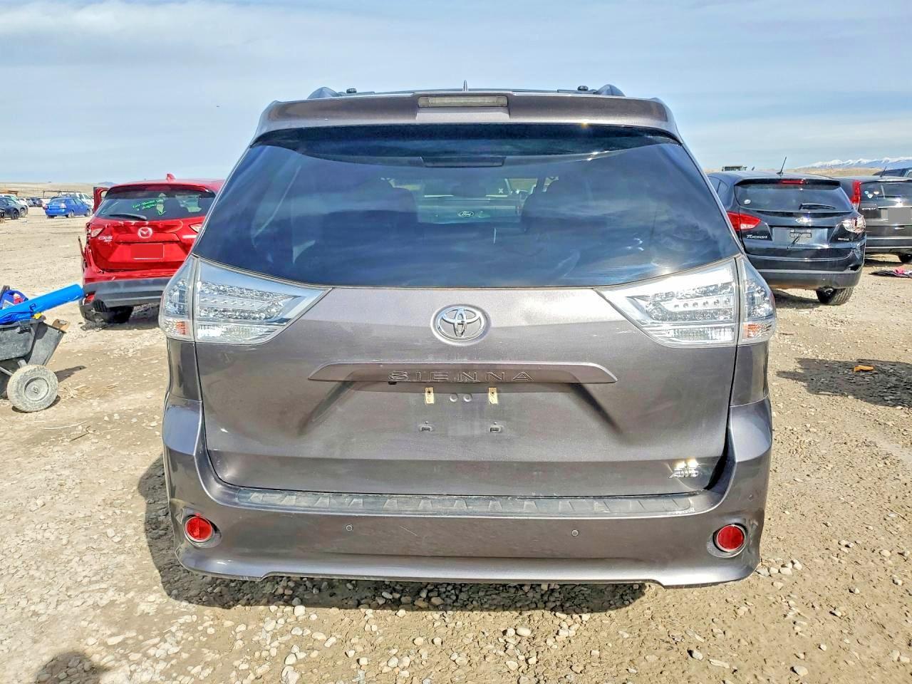 2019 TOYOTA SIENNA