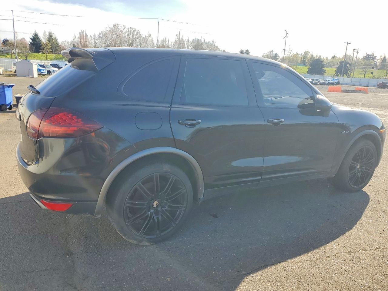 2012 PORSCHE CAYENNE