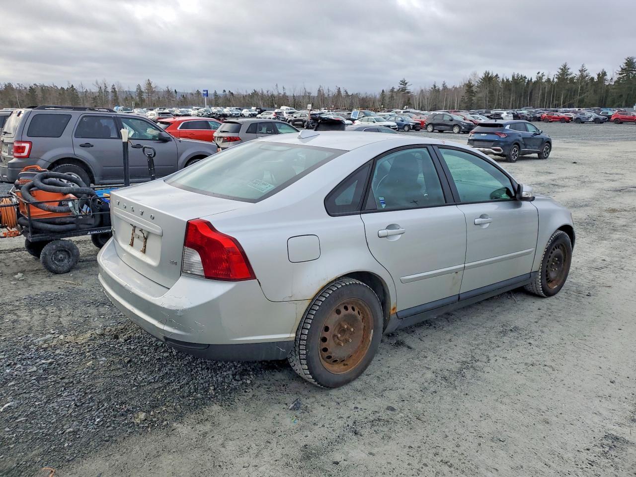 2010 VOLVO S40