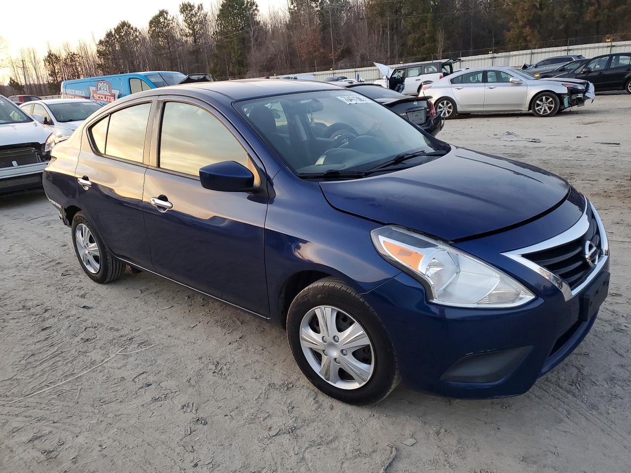 2018 NISSAN VERSA