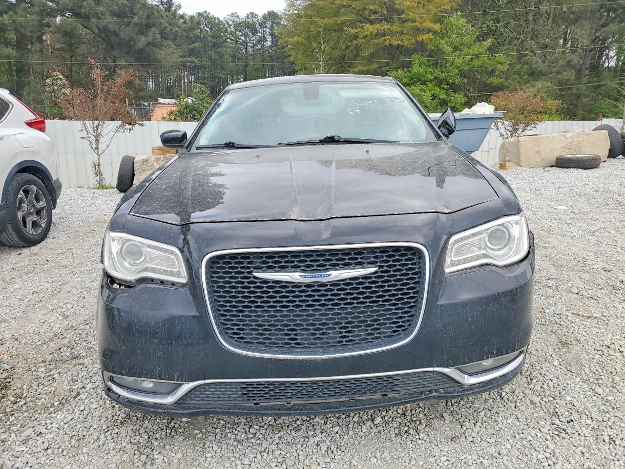 2018 CHRYSLER 300