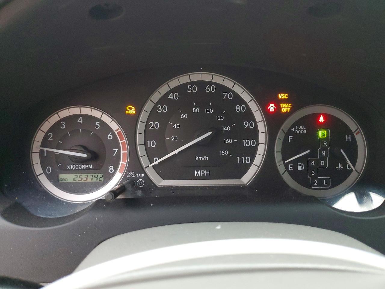 2004 TOYOTA SIENNA