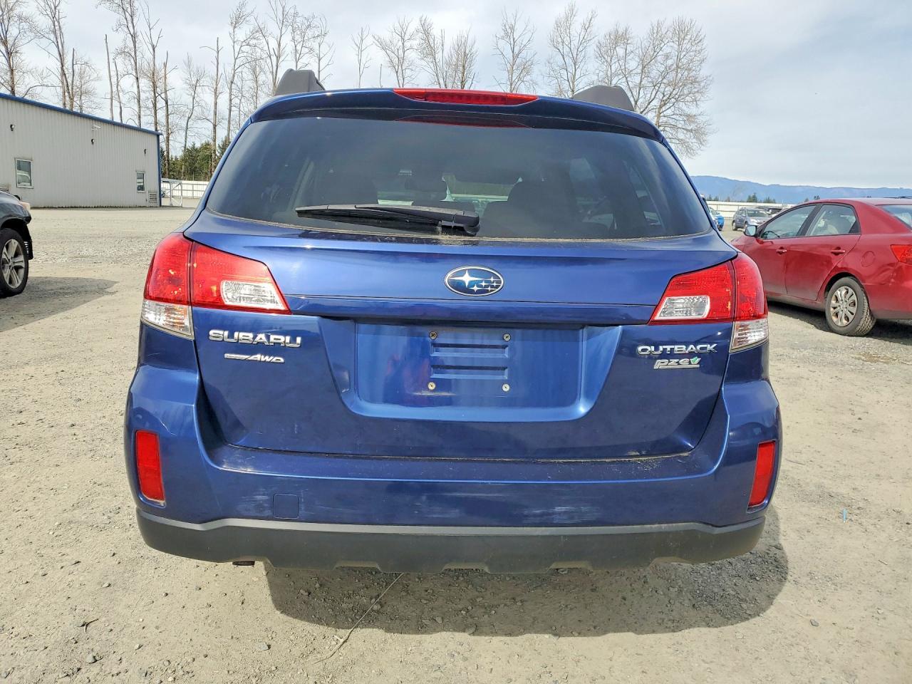2010 SUBARU Outback