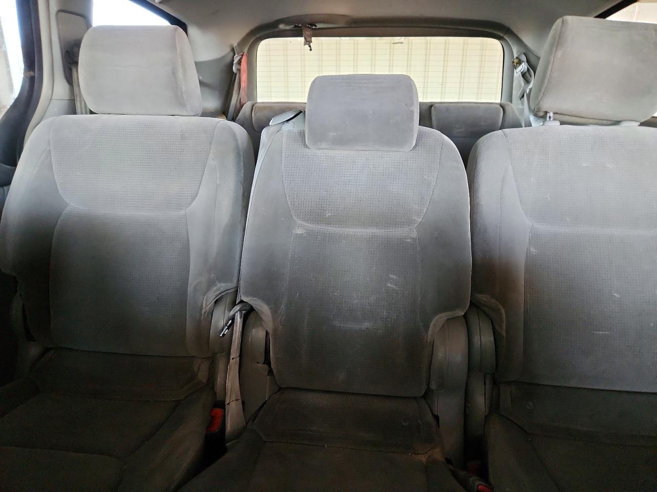 2005 TOYOTA SIENNA