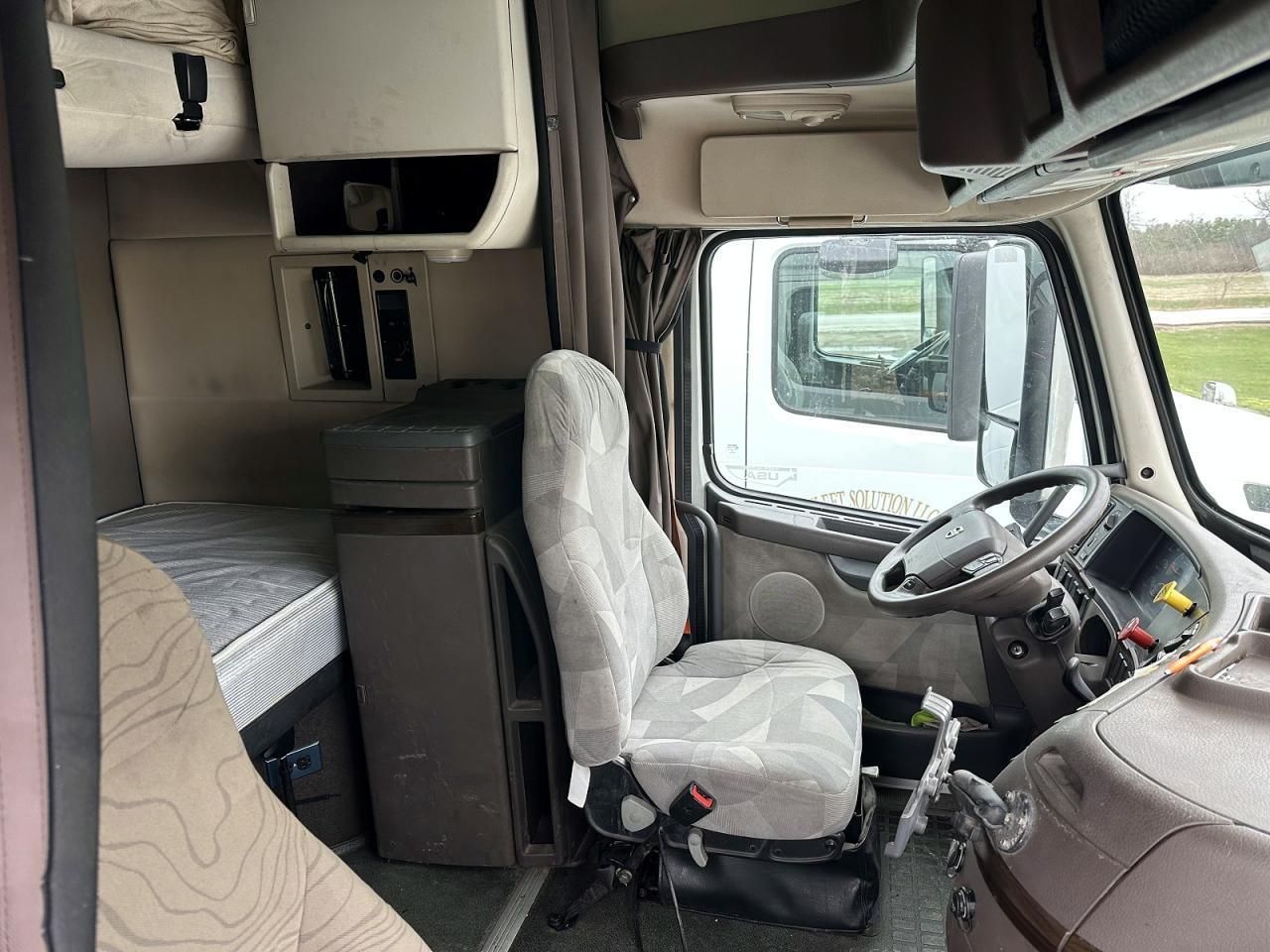 2018 VOLVO Vn
